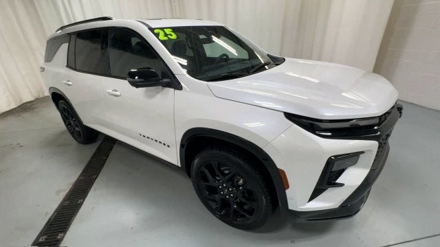 2025 Chevrolet Traverse RS