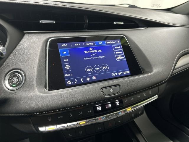 2022 Cadillac XT4 Premium Luxury