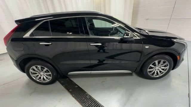 2022 Cadillac XT4 Premium Luxury