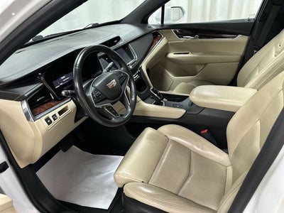 2017 Cadillac XT5 Luxury FWD