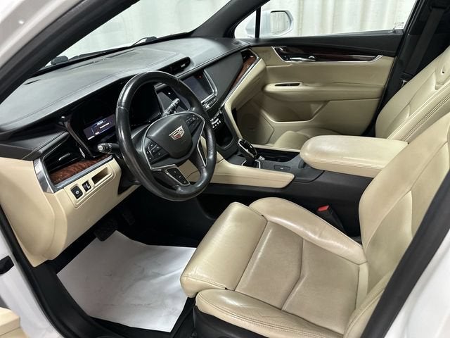 2017 Cadillac XT5 Luxury FWD
