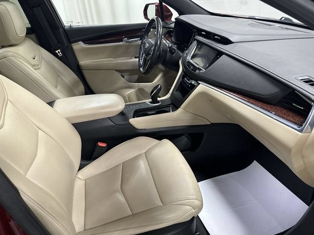 2018 Cadillac XT5 Luxury AWD