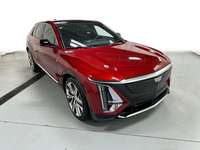 2025 Cadillac LYRIQ Luxury 3