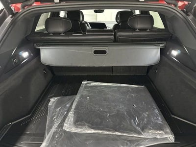 2025 Cadillac LYRIQ Luxury 3