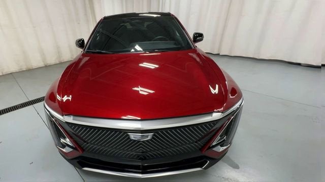 2025 Cadillac LYRIQ Luxury 3