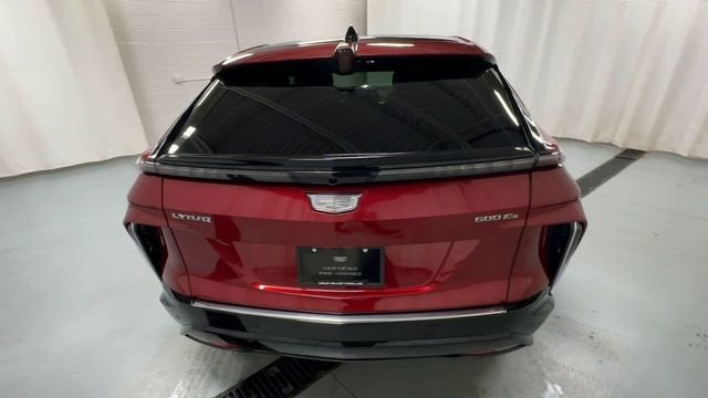 2025 Cadillac LYRIQ Luxury 3