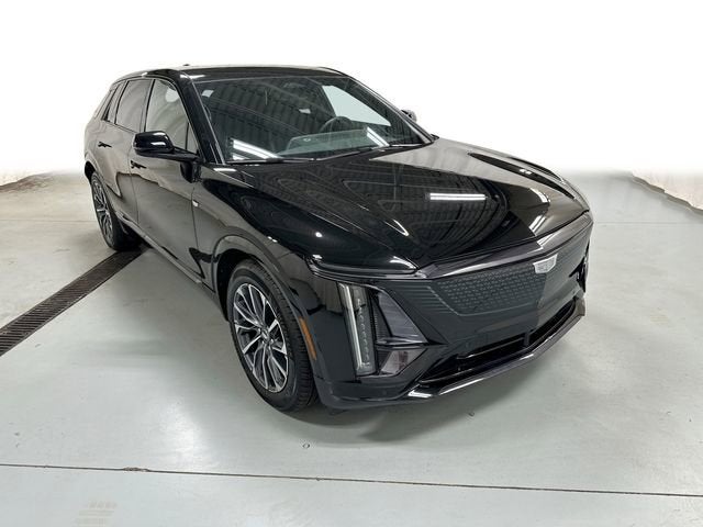 2025 Cadillac LYRIQ Sport 1