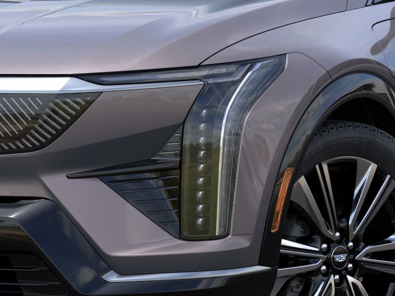 2025 Cadillac OPTIQ Luxury 2