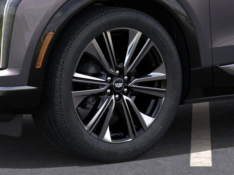 2025 Cadillac OPTIQ Luxury 2