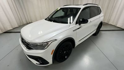 2022 Volkswagen Tiguan SE R-Line Black