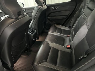 2020 Volvo XC60 R-Design