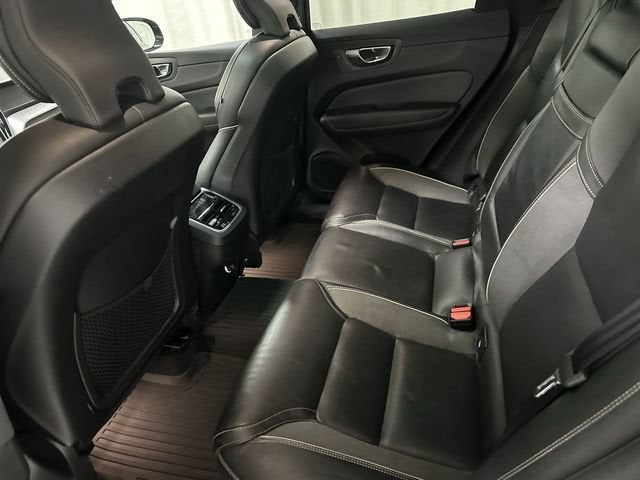 2020 Volvo XC60 R-Design