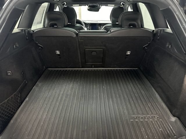 2020 Volvo XC60 R-Design