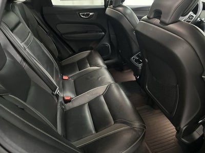 2020 Volvo XC60 R-Design