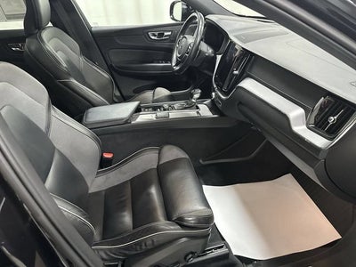2020 Volvo XC60 R-Design